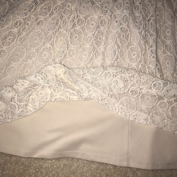 Cream colored lace dress - Picture 3 of 3